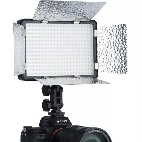 LAMPARA LED LF-308D GODOX CON SINCRONIZADOR DE FLASH Y FUERZA